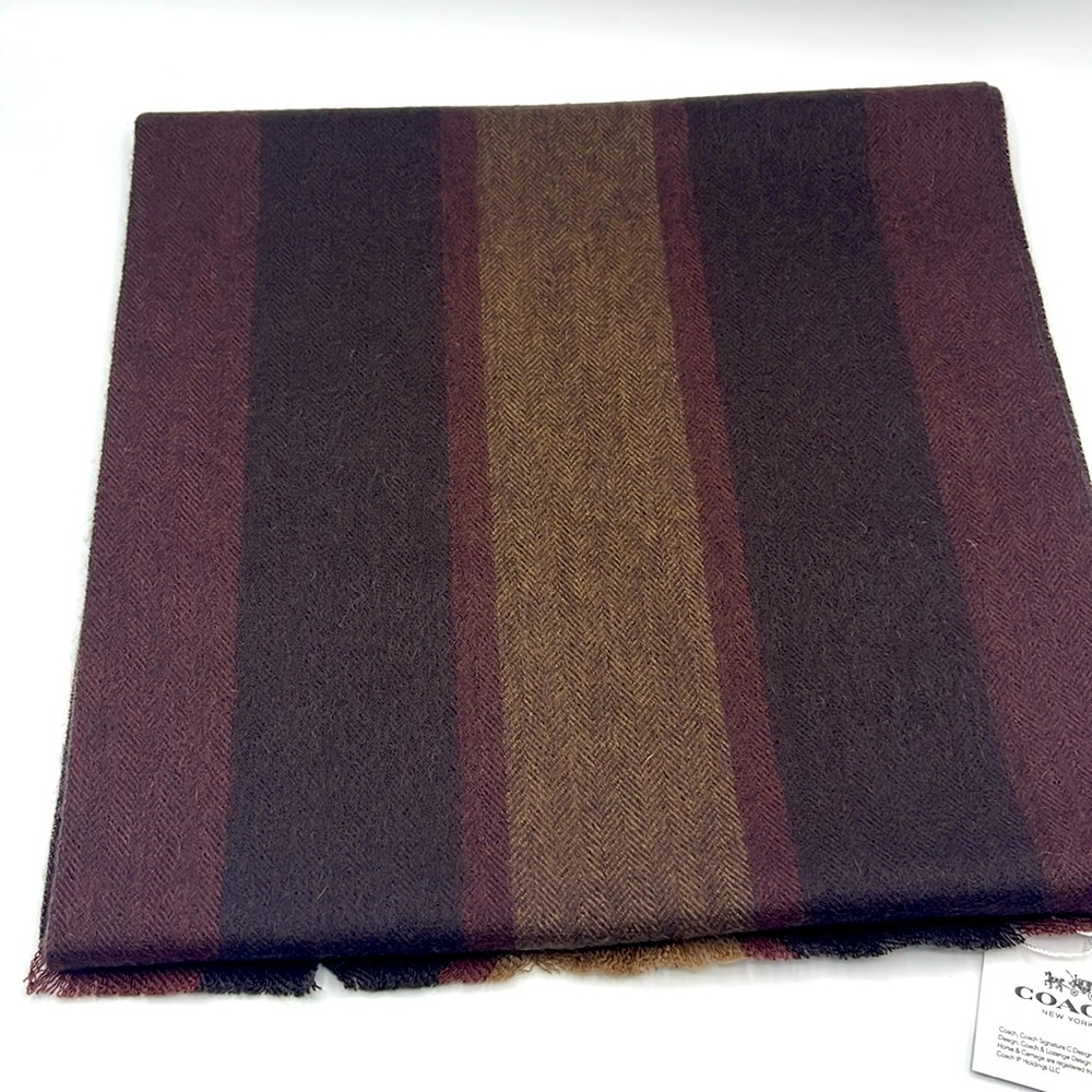 Coach Varsity Sport Scarf - Picture 2 of 4